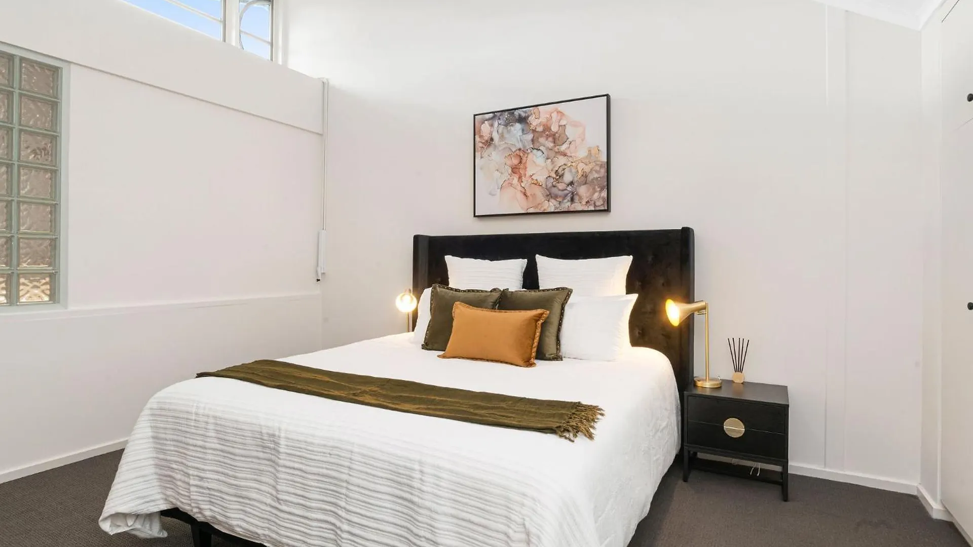Stylish Urban Retreat On Eden Apartment Adelaide 0*,