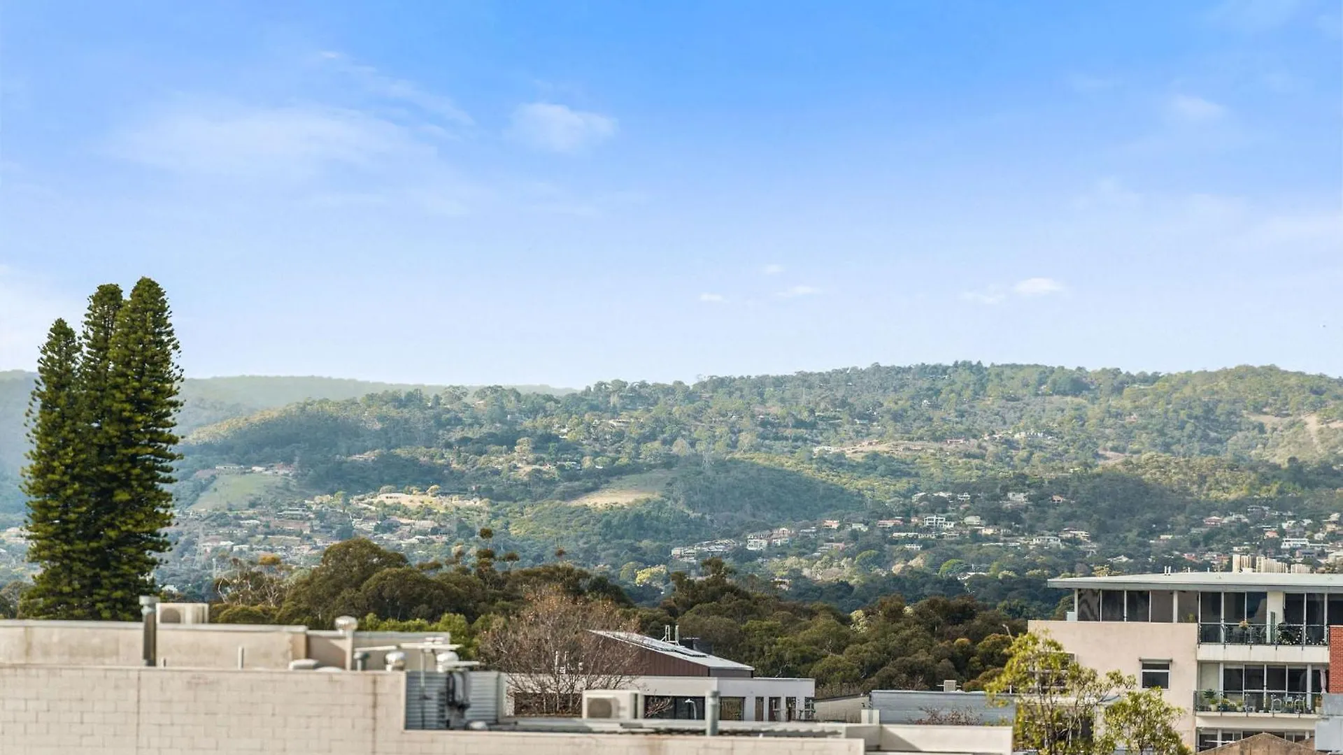 Stylish Urban Retreat On Eden Apartment Adelaide