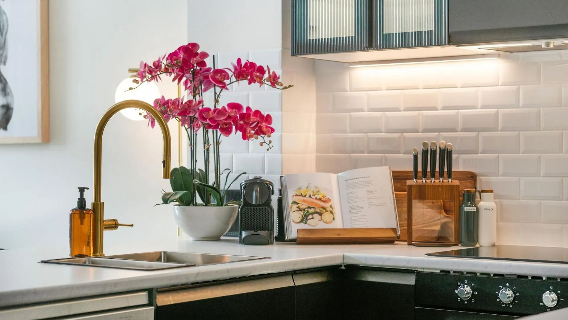 Stylish Urban Retreat On Eden Apartment Adelaide 0*,  Australia